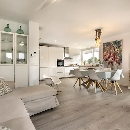 Daire Flat Just 280 M From The Beach