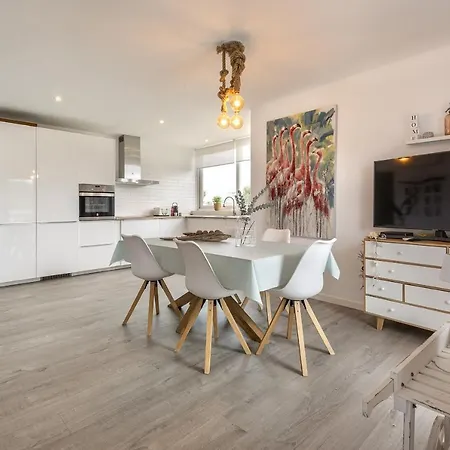 Flat Just 280 M From The Beach Daire *