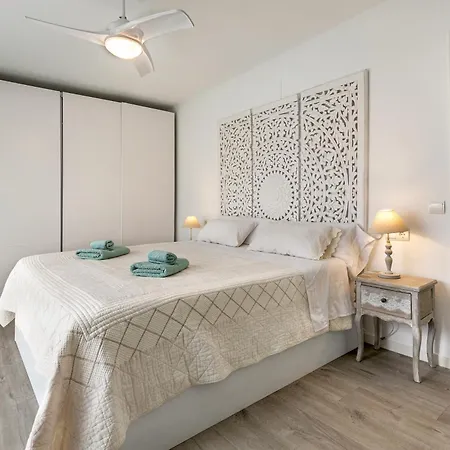 Flat Just 280 M From The Beach *