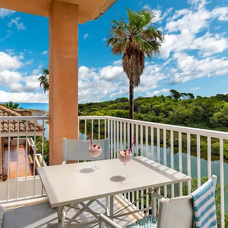 Flat Just 280 M From The Beach *
