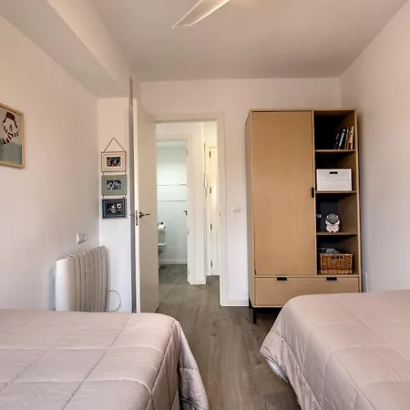 Flat Just 280 M From The Beach *